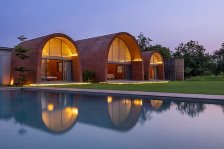 VAULT HOUSE - India